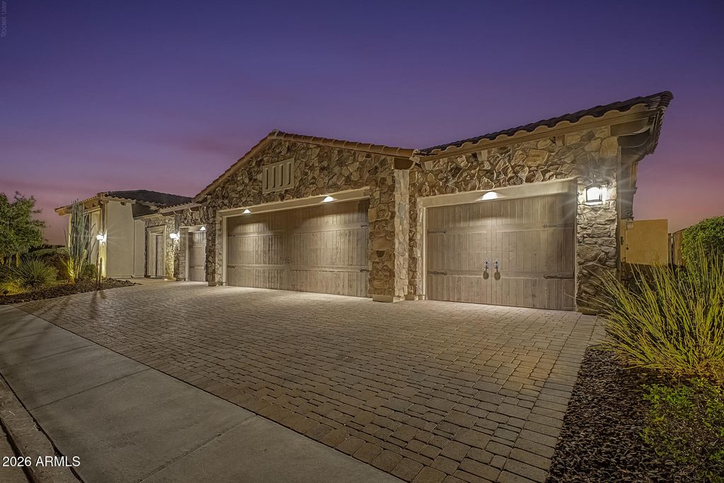1734 N LUTHER --, Mesa, AZ 85207 — photo 2