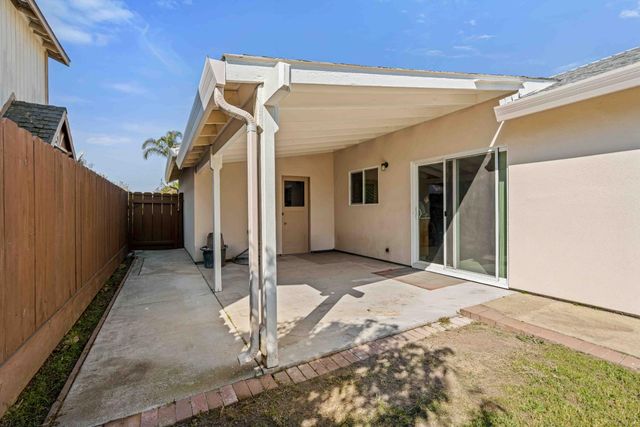 1804 Ipswich Way, Modesto, CA 95358