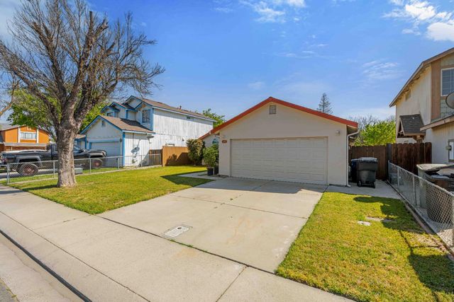 1804 Ipswich Way, Modesto, CA 95358