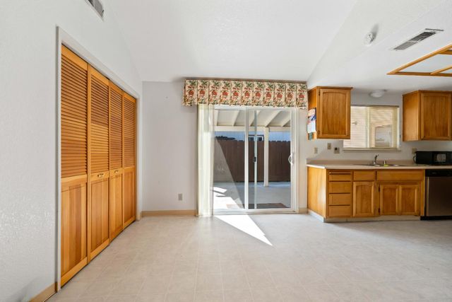 1804 Ipswich Way, Modesto, CA 95358