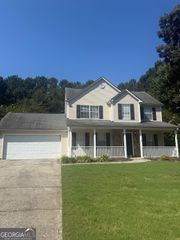3123 Rockview Dr, Loganville, GA 30052