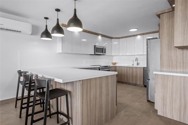 J6 COSTA DORADO J6, Dorado, PR 00646