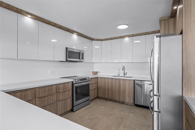 J6 COSTA DORADO J6, Dorado, PR 00646