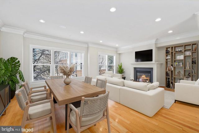 12133 TRIBUNE ST, Fairfax, VA 22033