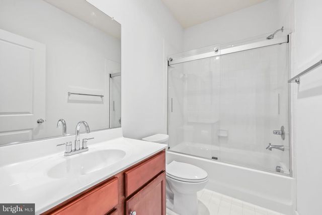 12133 TRIBUNE ST, Fairfax, VA 22033