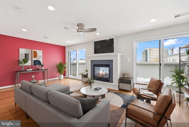 12133 TRIBUNE ST, Fairfax, VA 22033