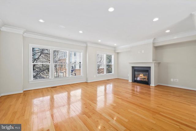 12133 TRIBUNE ST, Fairfax, VA 22033