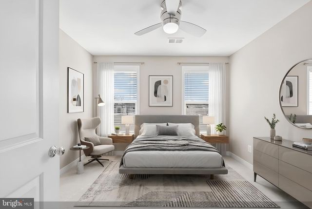 12133 TRIBUNE ST, Fairfax, VA 22033