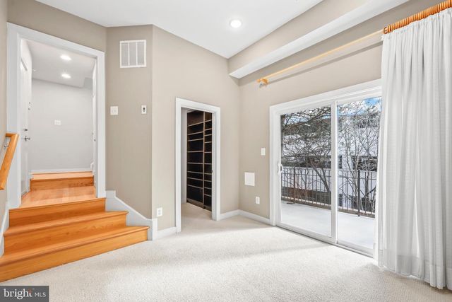 12133 TRIBUNE ST, Fairfax, VA 22033