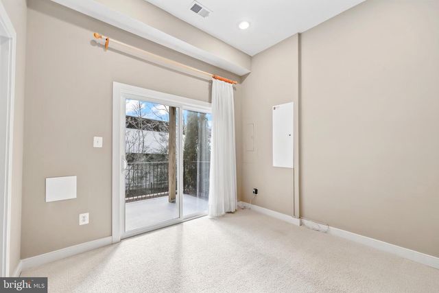 12133 TRIBUNE ST, Fairfax, VA 22033