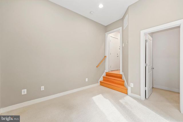 12133 TRIBUNE ST, Fairfax, VA 22033