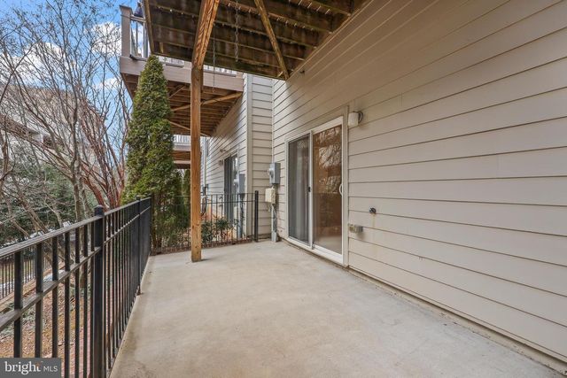 12133 TRIBUNE ST, Fairfax, VA 22033