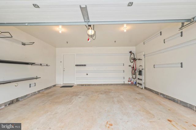 12133 TRIBUNE ST, Fairfax, VA 22033