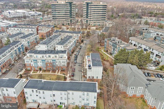 12133 TRIBUNE ST, Fairfax, VA 22033