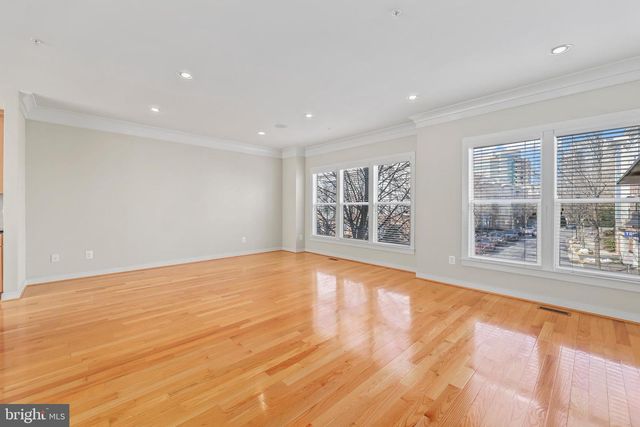 12133 TRIBUNE ST, Fairfax, VA 22033