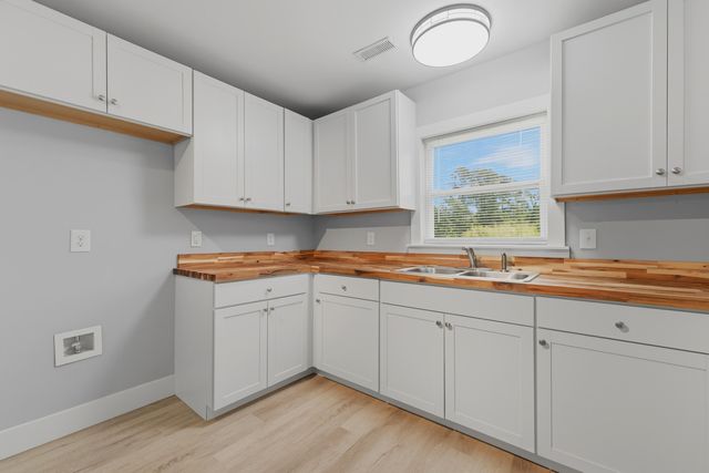 141 Kylie Lane, Saint Stephen, SC 29479