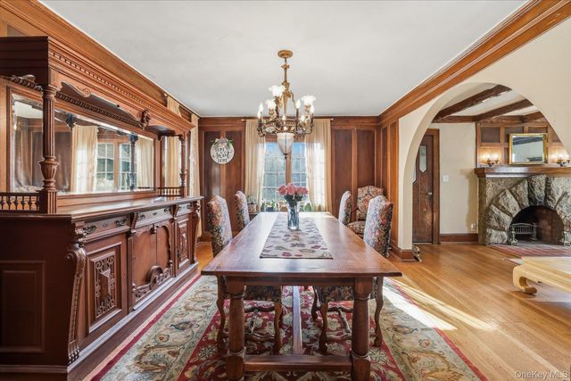 19 Addison Place, Rockville Centre, NY 11570