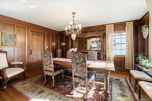 19 Addison Place, Rockville Centre, NY 11570
