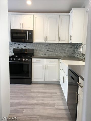 10421 NIAGARA FALLS Lane, Las Vegas, NV 89144