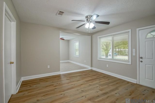 33872 Courtney Ln, Denham Springs, LA 70706