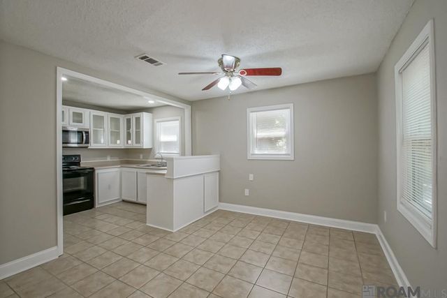 33872 Courtney Ln, Denham Springs, LA 70706