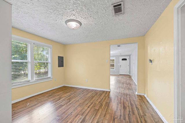 600 W Hannah St, Pensacola, FL 32534