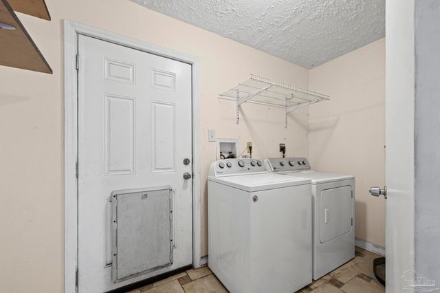 600 W Hannah St, Pensacola, FL 32534