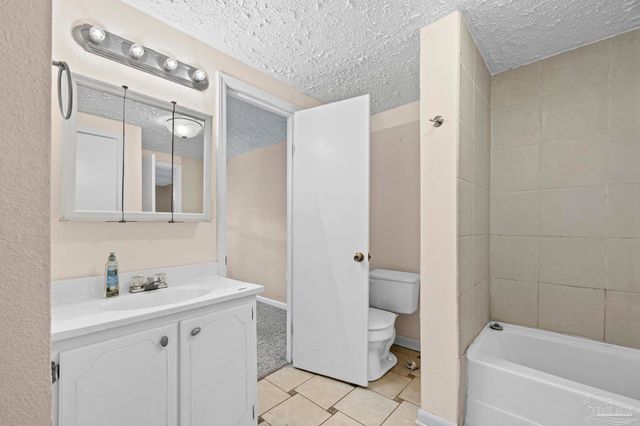 600 W Hannah St, Pensacola, FL 32534