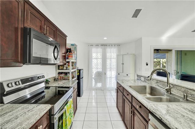 2540 47th TER SW, Naples, FL 34116