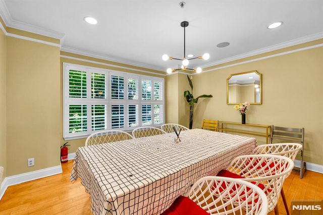 196 Blue Heron Drive 196, Secaucus, NJ 07094