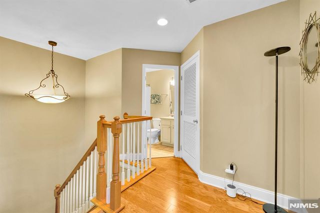 196 Blue Heron Drive 196, Secaucus, NJ 07094