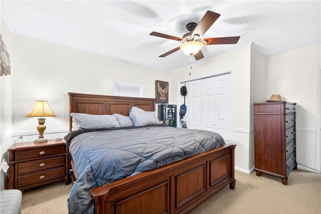 118 Center Ave, Mt Pleasant Boro, PA 15666