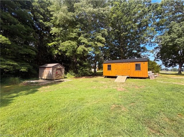 5025 Forbush Road, East Bend, NC 27018