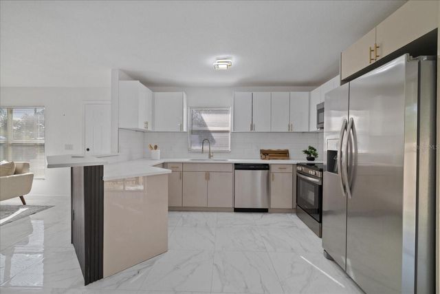 5907 N 32ND STREET, Tampa, FL 33610