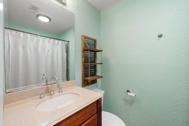 16611 Townes Road, Friendswood, TX 77546