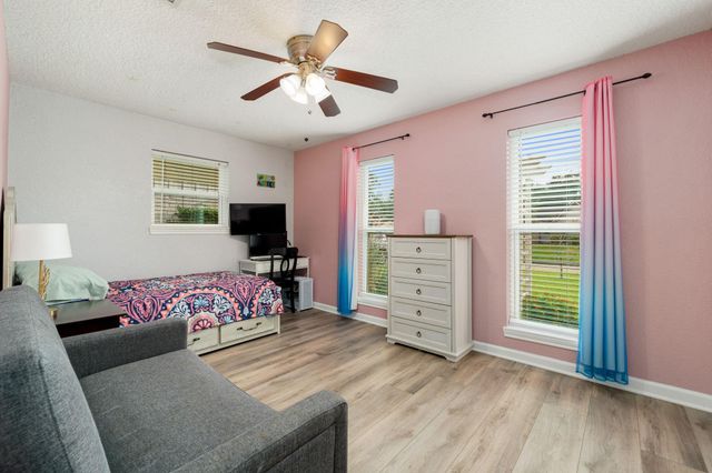 16611 Townes Road, Friendswood, TX 77546