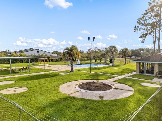 16611 Townes Road, Friendswood, TX 77546