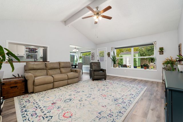 16611 Townes Road, Friendswood, TX 77546