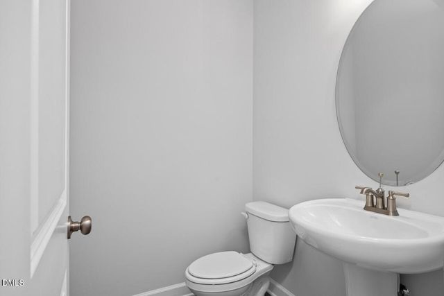 10 Conservatory Drive, Lillington, NC 27546