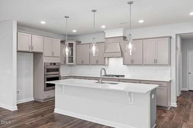 10 Conservatory Drive, Lillington, NC 27546