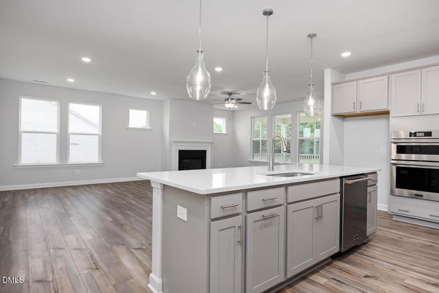 10 Conservatory Drive, Lillington, NC 27546