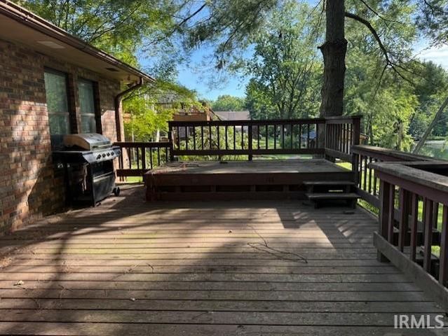 8217 Berry Drive, Evansville, IN 47710