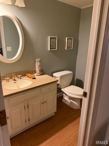 8217 Berry Drive, Evansville, IN 47710