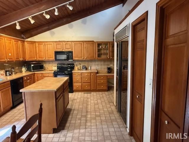 8217 Berry Drive, Evansville, IN 47710