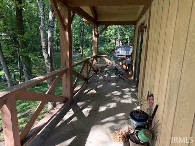 8217 Berry Drive, Evansville, IN 47710