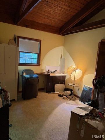 8217 Berry Drive, Evansville, IN 47710