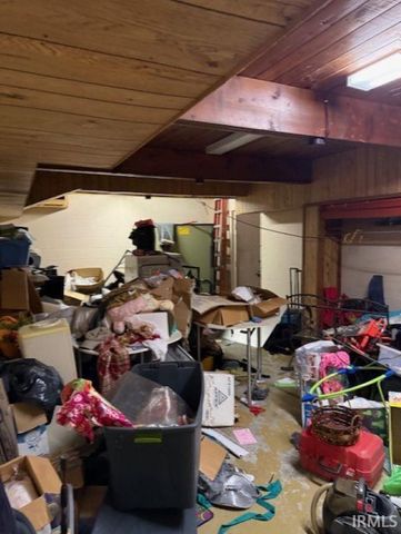 8217 Berry Drive, Evansville, IN 47710