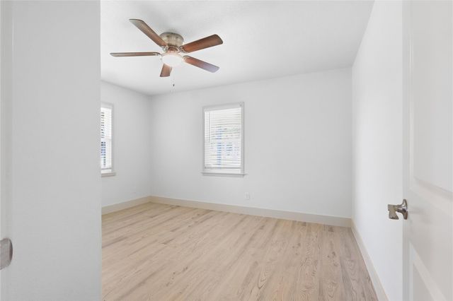 10516 Fairview Drive, Conroe, TX 77385