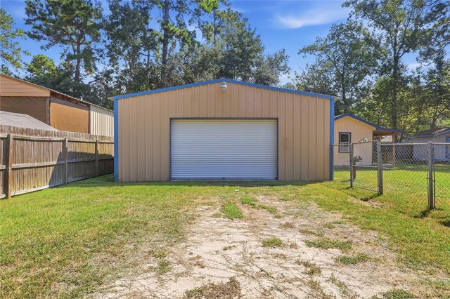10516 Fairview Drive, Conroe, TX 77385