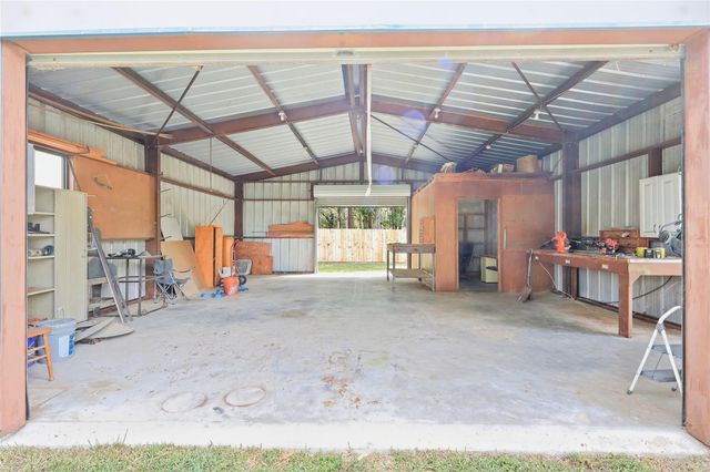 10516 Fairview Drive, Conroe, TX 77385